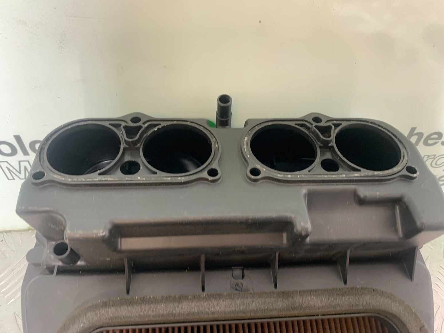 YAMAHA YZF R1 AIRBOX  YEAR 2004-2006 (CMB1155)