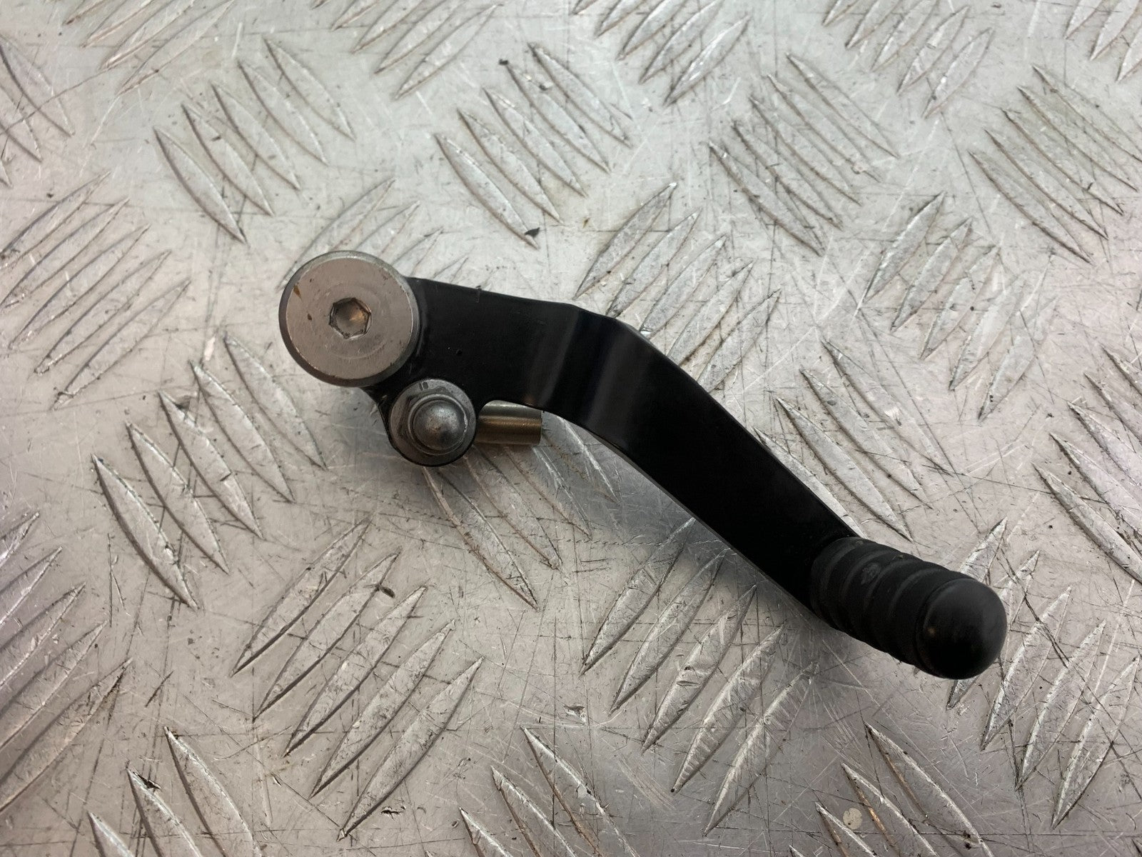 TRIUMPH TRIDENT 660 GEAR LEVER   YEAR 2021-2024 (CMB1295)
