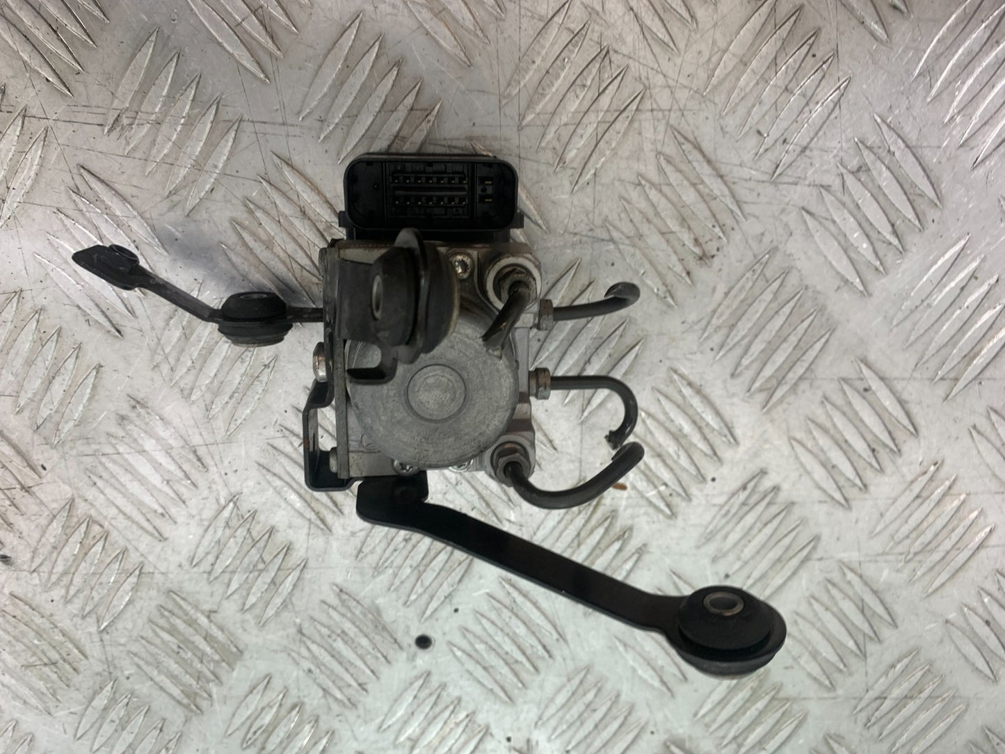TRIUMPH TIGER 800 XRT ABS PUMP 2018-2020 (CMB1193)