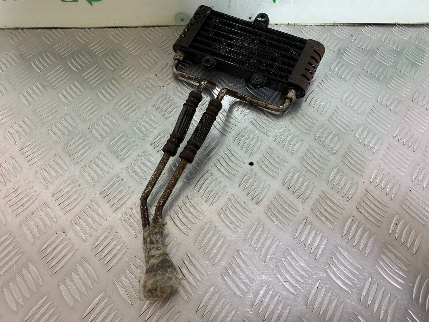 KAWASAKI ZR 750 ZEPHYR OIL COOLER AND LINES  YEAR 1991-95 (CMB1008)