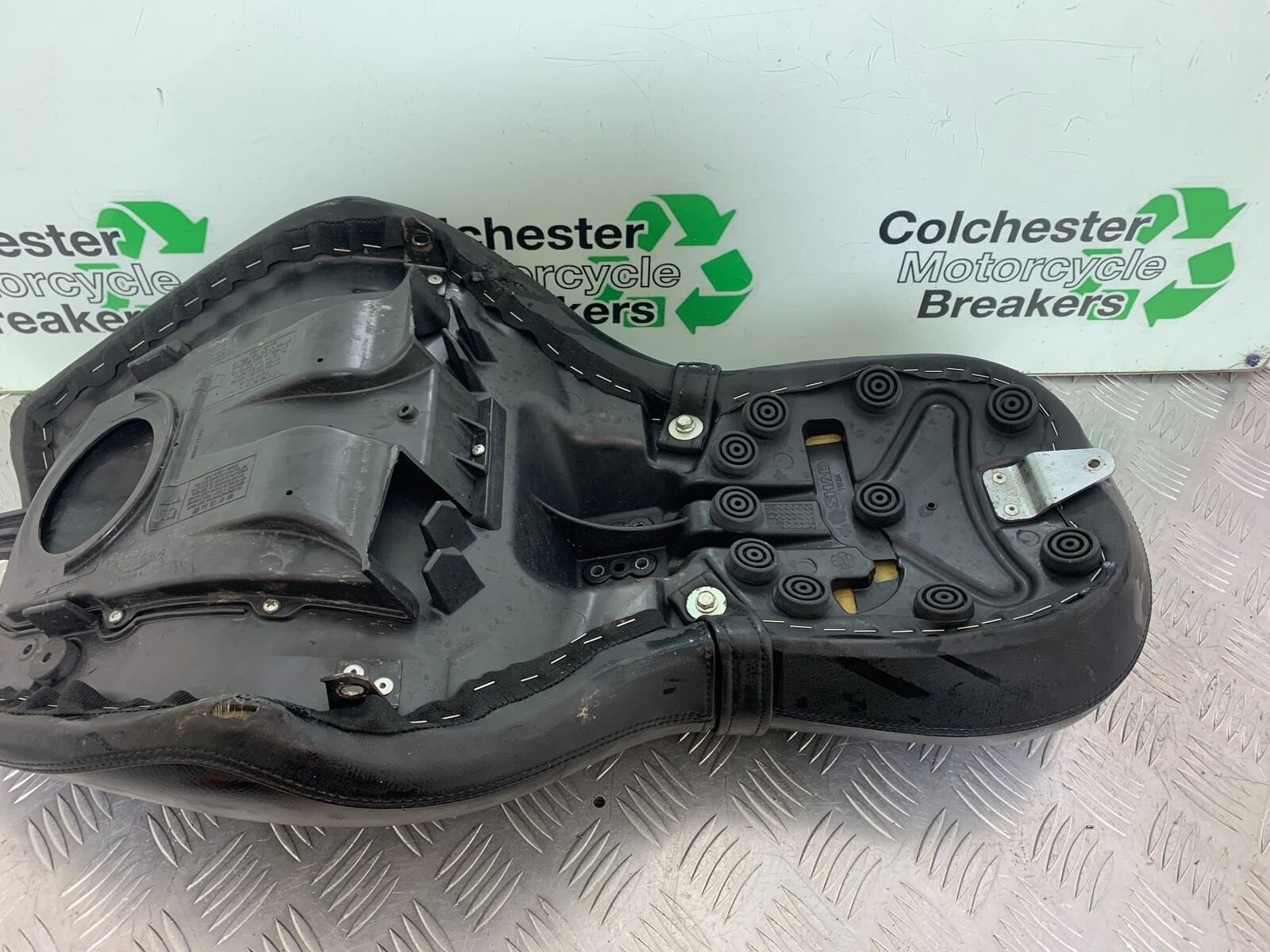 TRIUMPH THUNDERBIRD 1600 SEAT  YEAR 2011 (CMB1107)