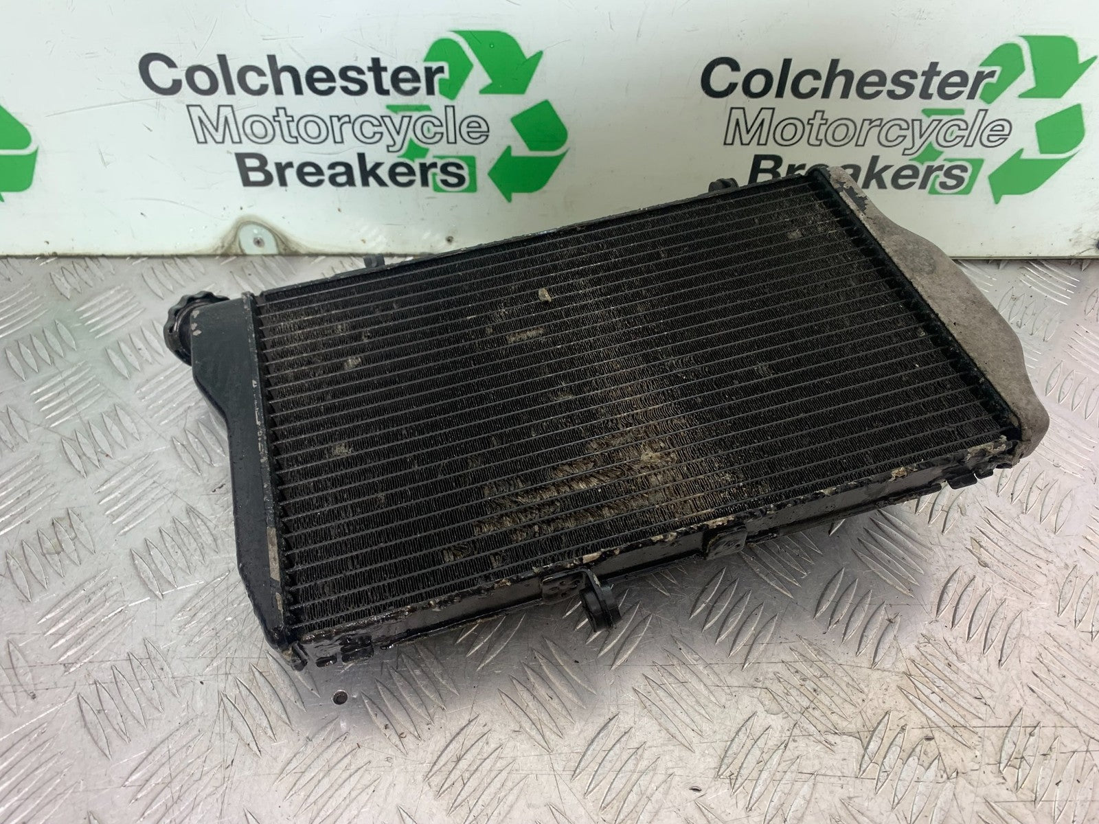 HONDA CBR1100 BLACKBIRD RADIATOR AND FAN  YEAR 1999-2005 (CMB1232)
