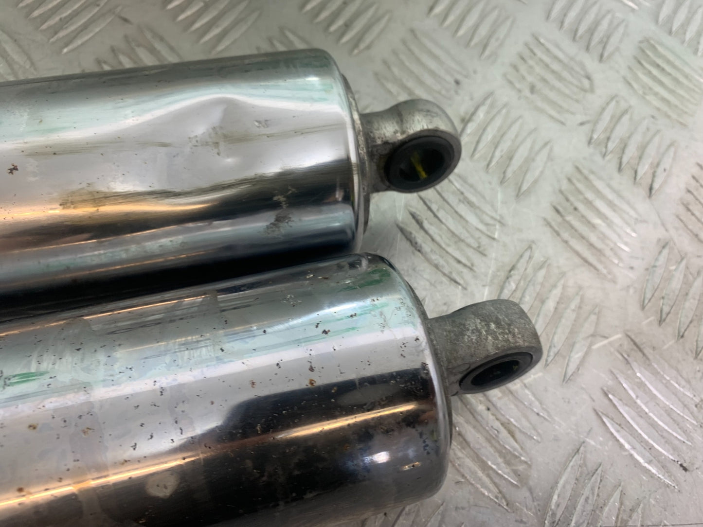 HONDA VTX1300 S-6 REAR SHOCK  YEAR 2004-09 (CMB1159)