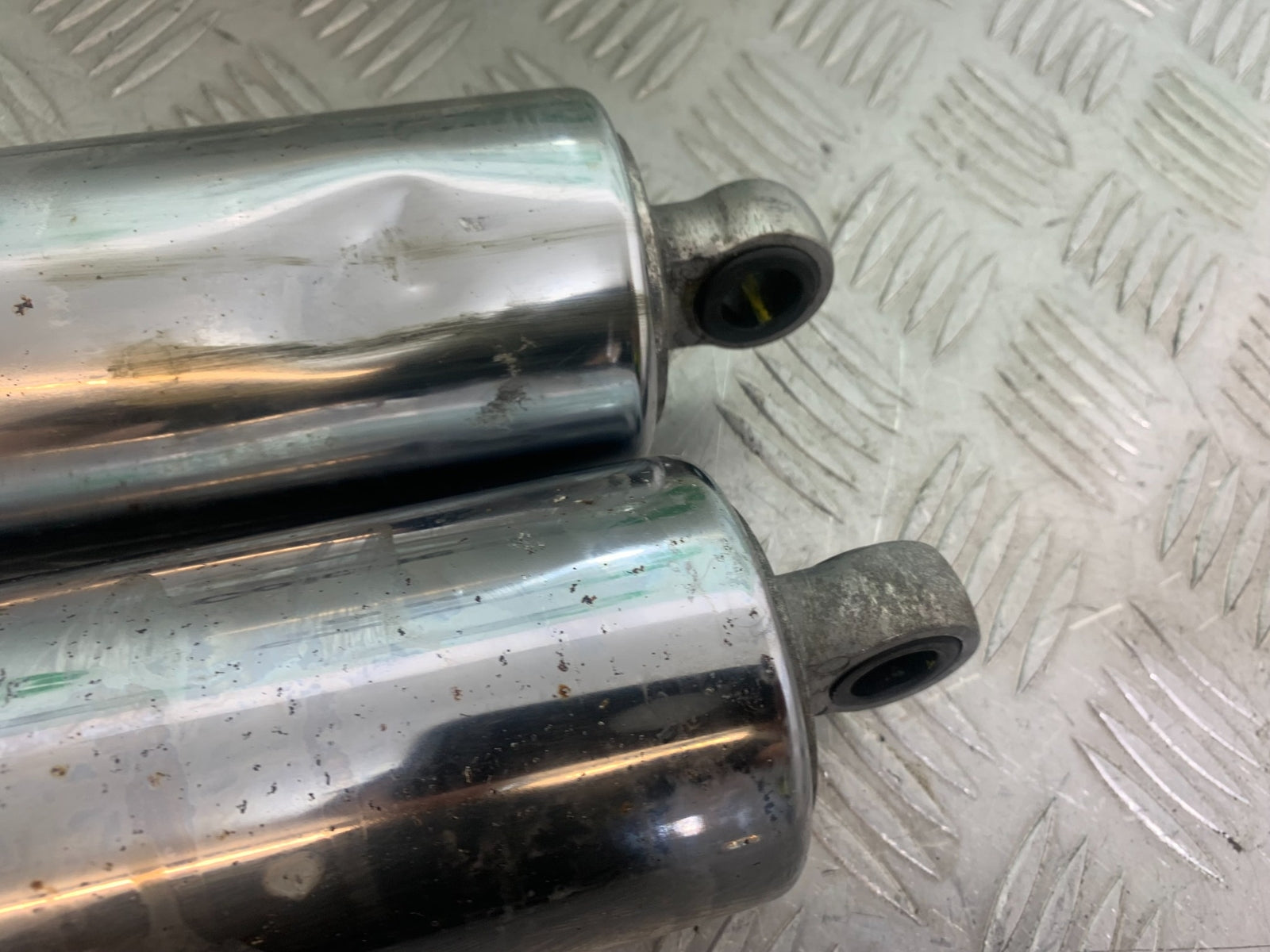 HONDA VTX1300 S-6 REAR SHOCK  YEAR 2004-09 (CMB1159)