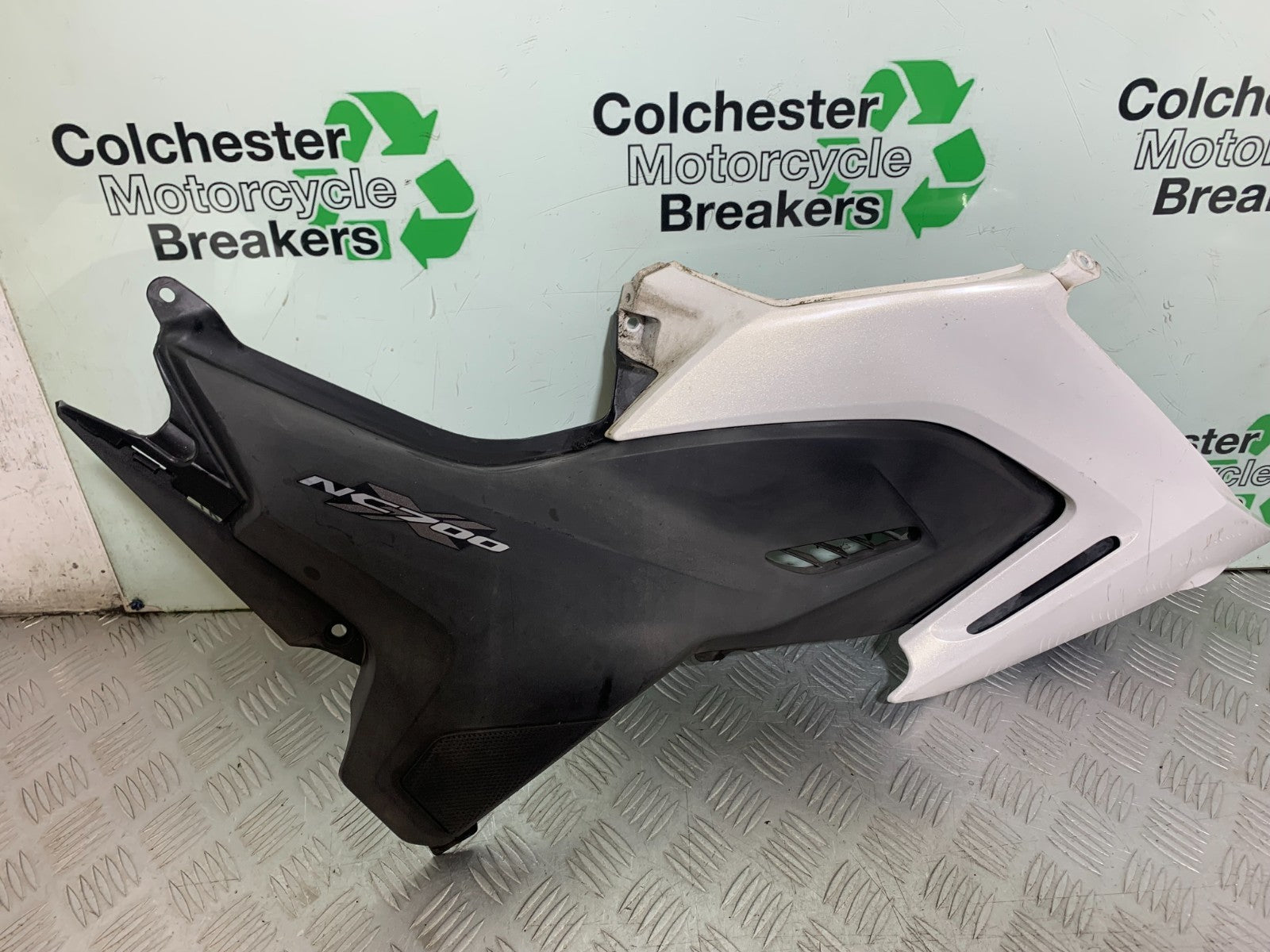 HONDA NC700 X RIGHT  TANK PANEL YEAR 2012-2014 (CMB1327)