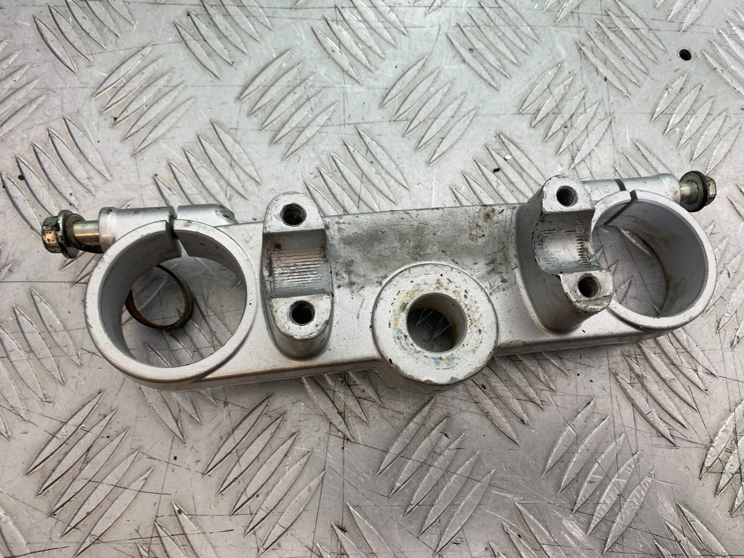 QINGQI QM125 GY-2B TOP YOKE   YEAR 2016 (CMB1228)