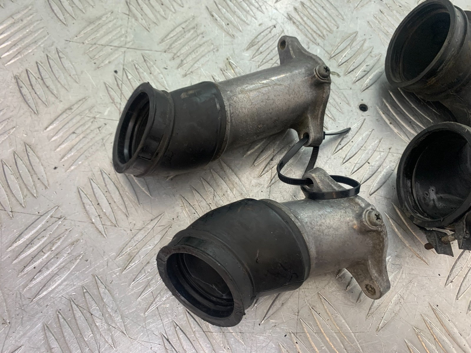 HONDA GL500 GL 500 SILVERWING CARB AND AIR BOX RUBBERS YEAR 1981-82 (CMB1168)