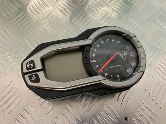 TRIUMPH TIGER 800 XCA CLOCKS SPEEDO DASH  YEAR 2015-2017 (STOCK 940)