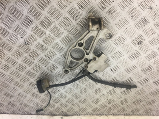 BMW R1150 GS FRONT RIGHT HANGER  YEAR 1997-05  (STOCK 590)