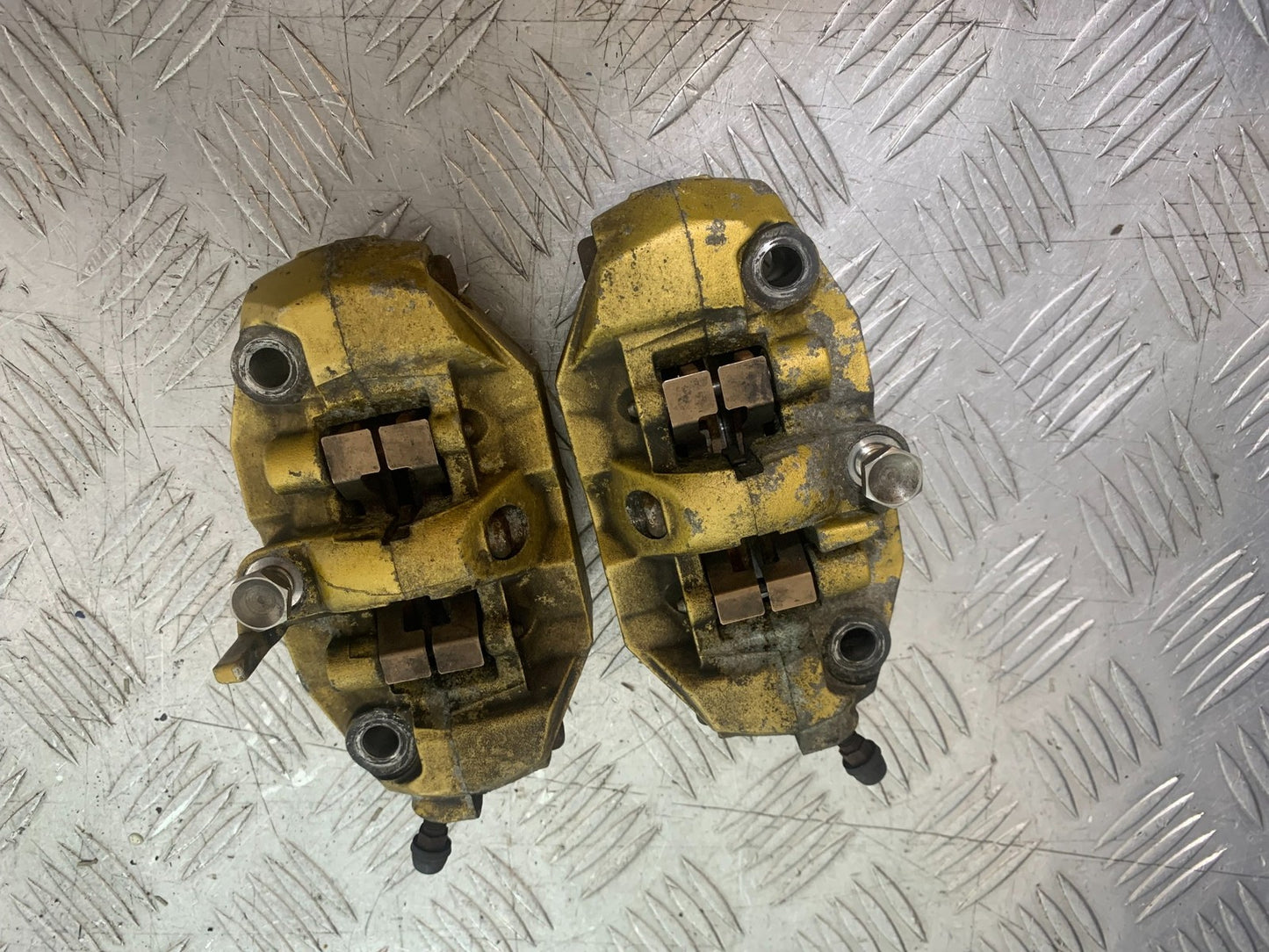 SUZUKI GSXR750 GSXR 750 K4 K5 FRONT BRAKE CALIPERS  2004-2005 (CMB1319)