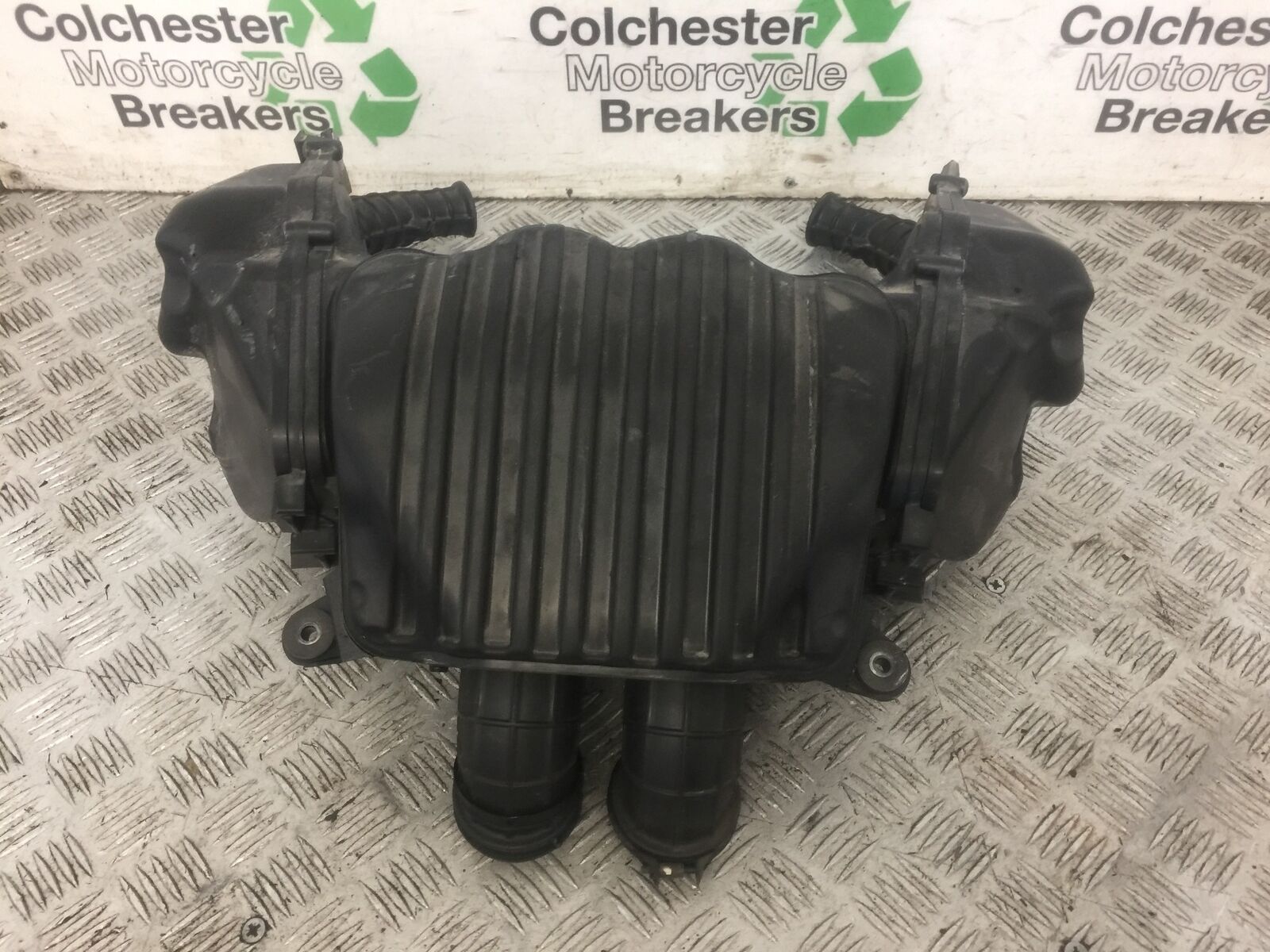 HONDA CRF1000 CRF 1000 L AIR BOX  YEAR 2016-2019 (STOCK 695)