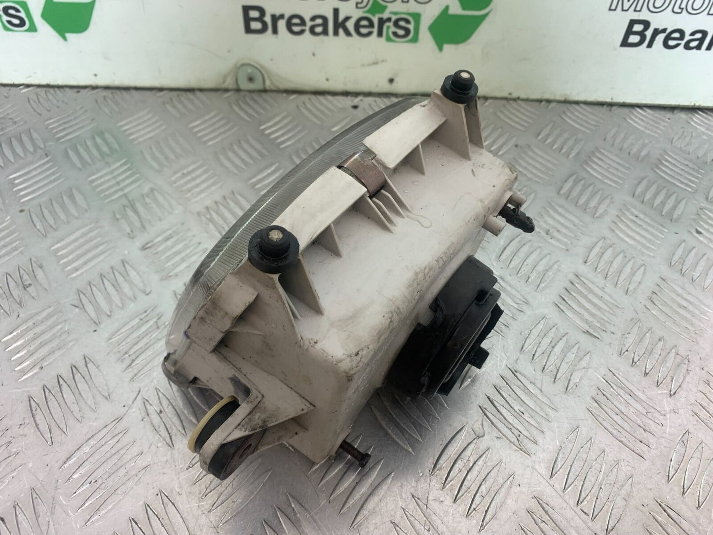 YAMAHA FJ1100 FJ 1100 HEADLIGHT  YEAR 1984-1985 (CMB1101)