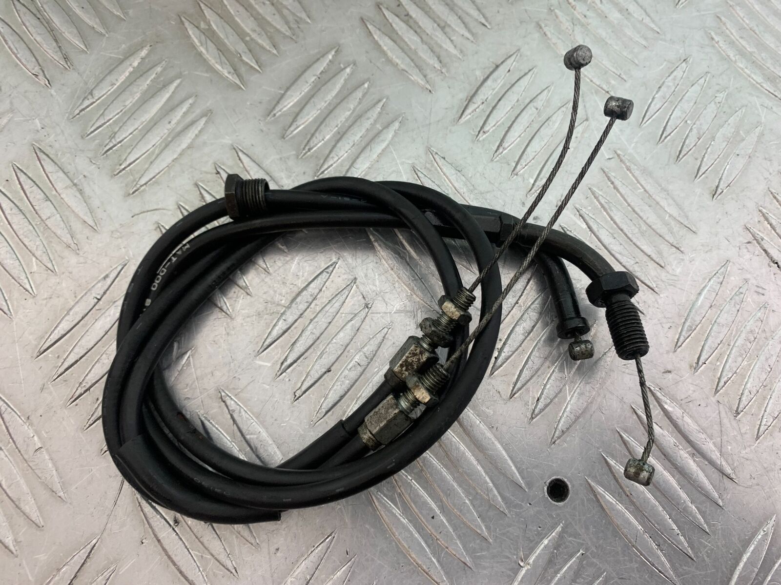 HONDA CBR1100 BLACKBIRD THROTTLE CABLES  YEAR 1999-2005 (CMB1103)