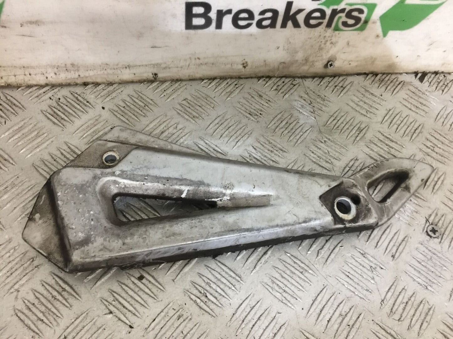 SUZUKI EN125 EN 125 LEFT HANGER  YEAR 2006-09   (STOCK 826)