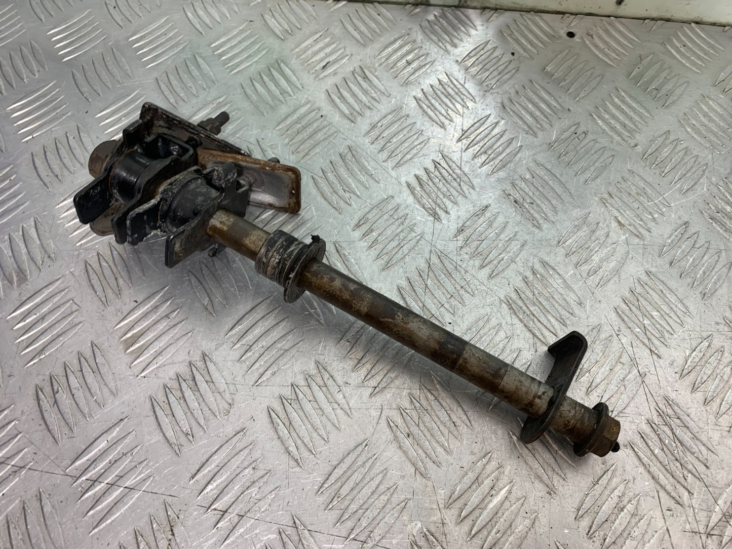 HONDA NC700 X REAR WHEEL SPINDLE YEAR 2012-2014 (CMB1327)
