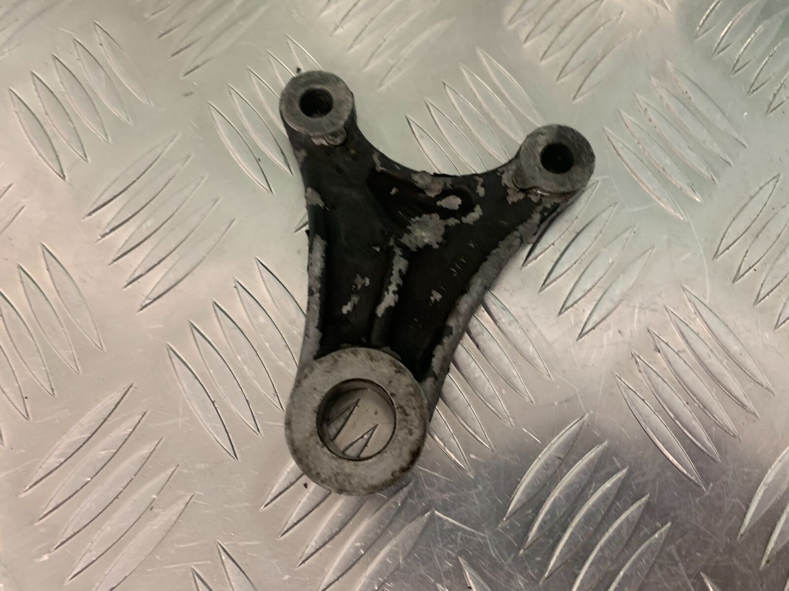 SUZUKI GS750 E GS 750E REAR CALIPER BRACKET   YEAR 1979  (STOCK 959)