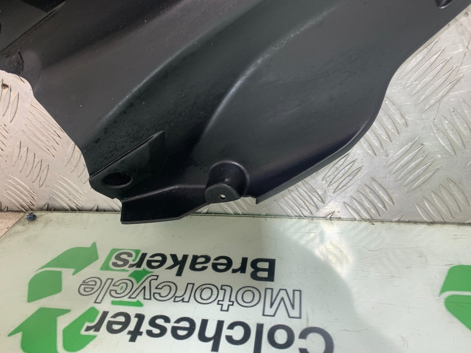 DUCATI 1198 S UNDERTRAY  YEAR 2009-2011 (CMB1219)