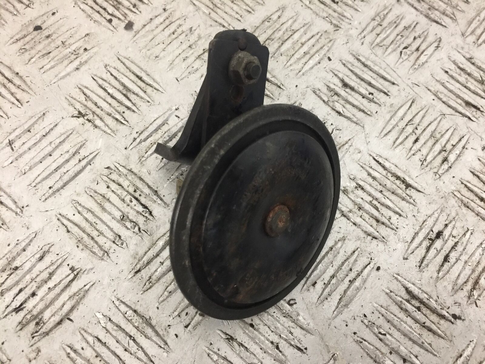 YAMAHA FZ1-N HORN  YEAR 2006-2012  (STOCK 787)