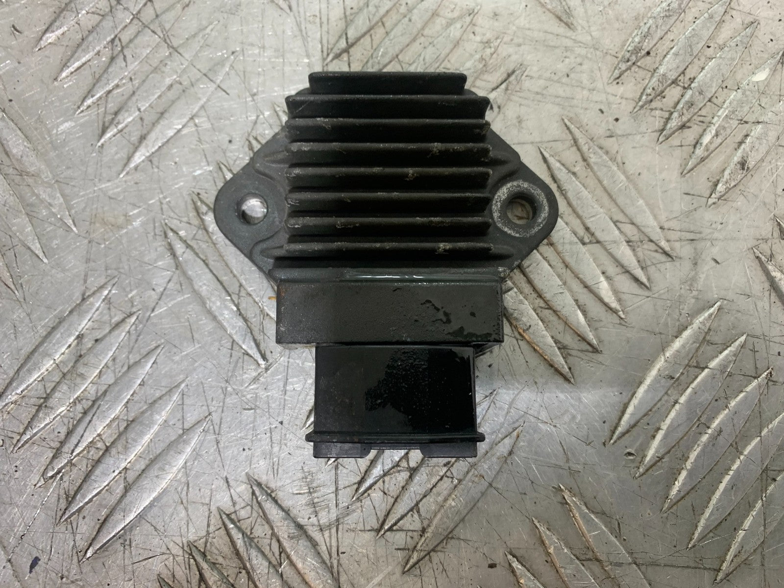 HONDA NT650 V DEAUVILLE REGULATOR   YEAR 1998-01(CMB1320)