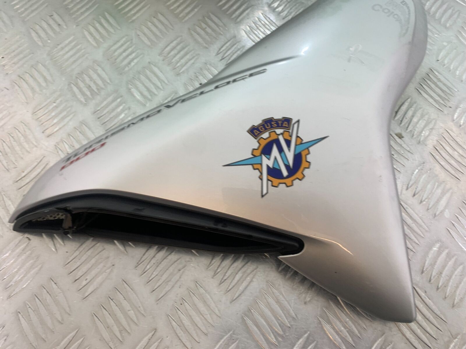 MV AGUSTA TURISMO VELOCE 800 RIGHT FAIRING PANEL   YEAR 2014-17 (CMB1051)