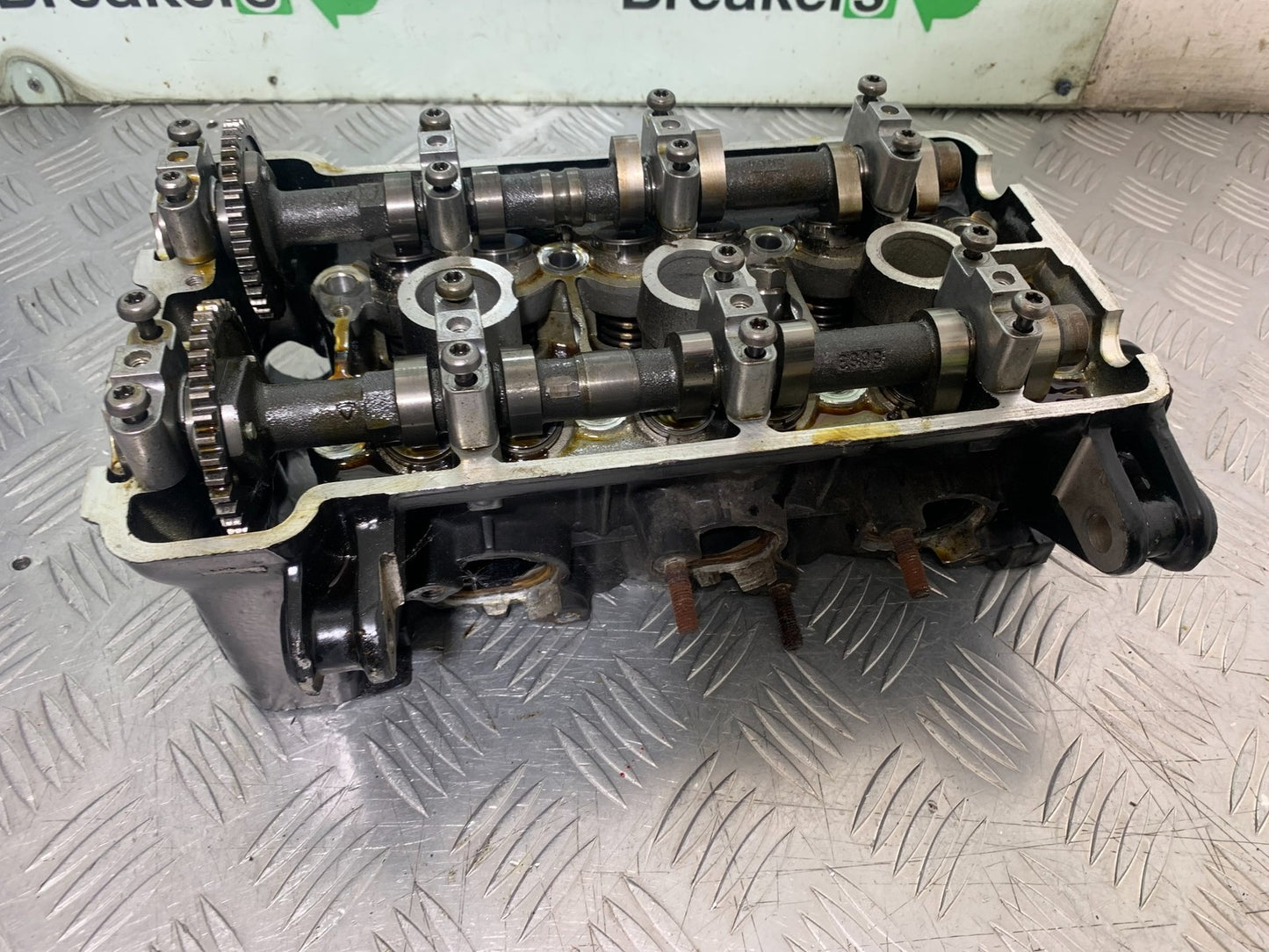 TRIUMPH 955I SPRINT RS CYLINDER HEAD AND CAMS   YEAR 1999-04