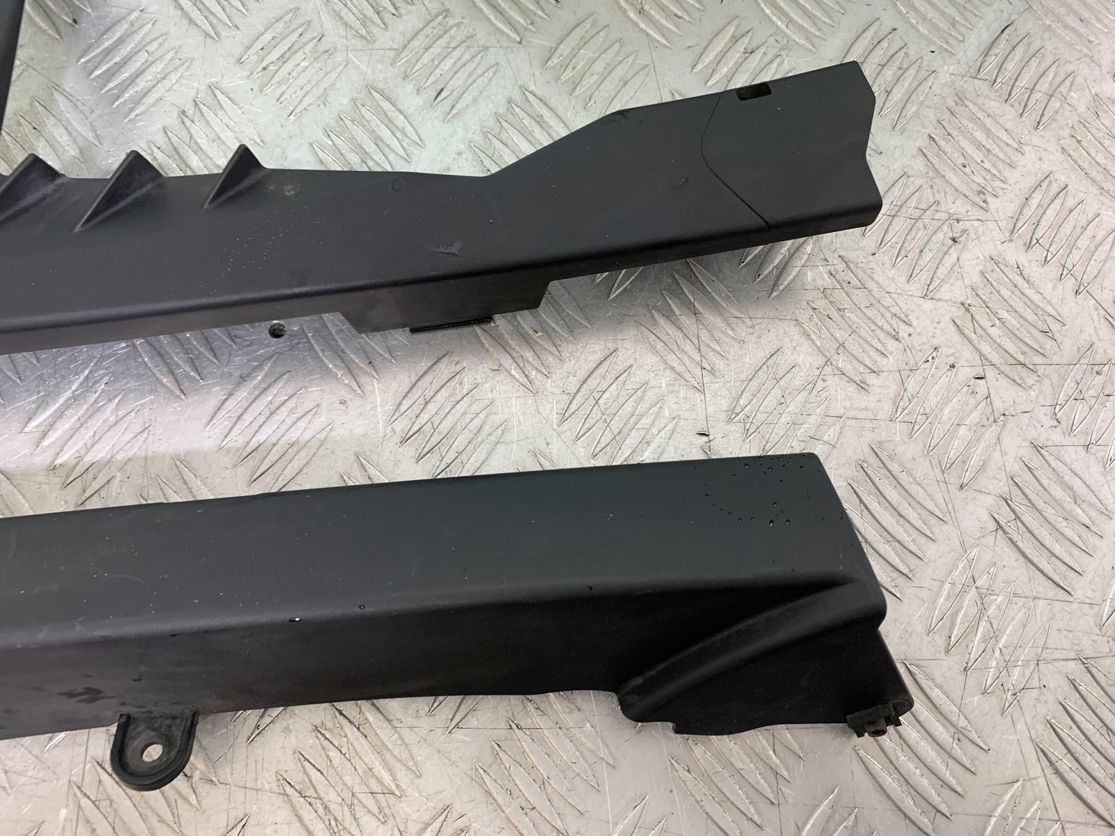BMW F800 GT CHAIN GUARD YEAR 2013-2017 (CMB1248)
