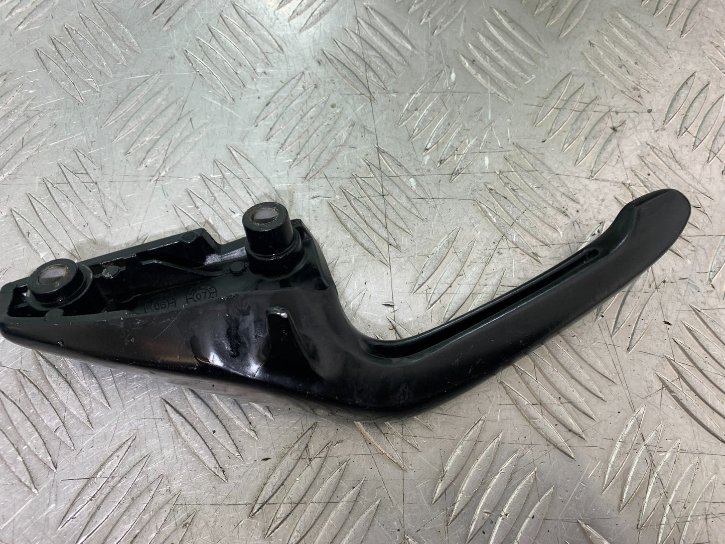 HONDA CBF600 CBF 600 RIGHT REAR GRAB RAIL YEAR 2004 -07 (CMB1247)