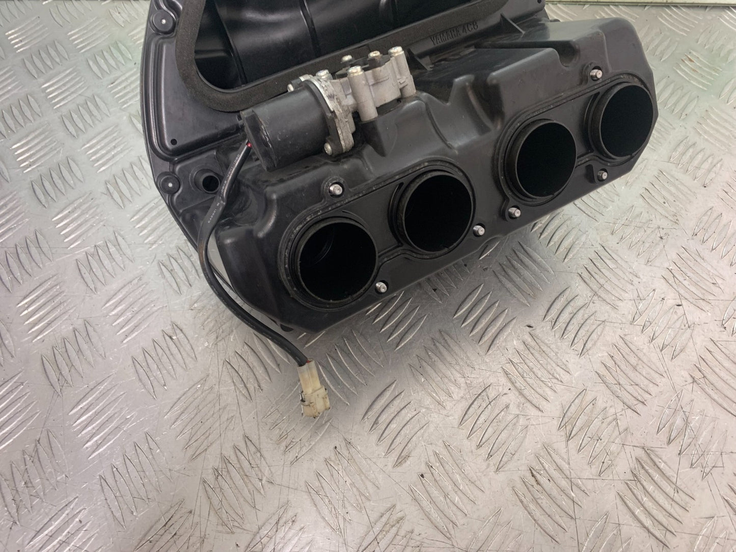 YAMAHA YZF R1 4C8 AIRBOX  YEAR 2007-2008 (CMB1237)