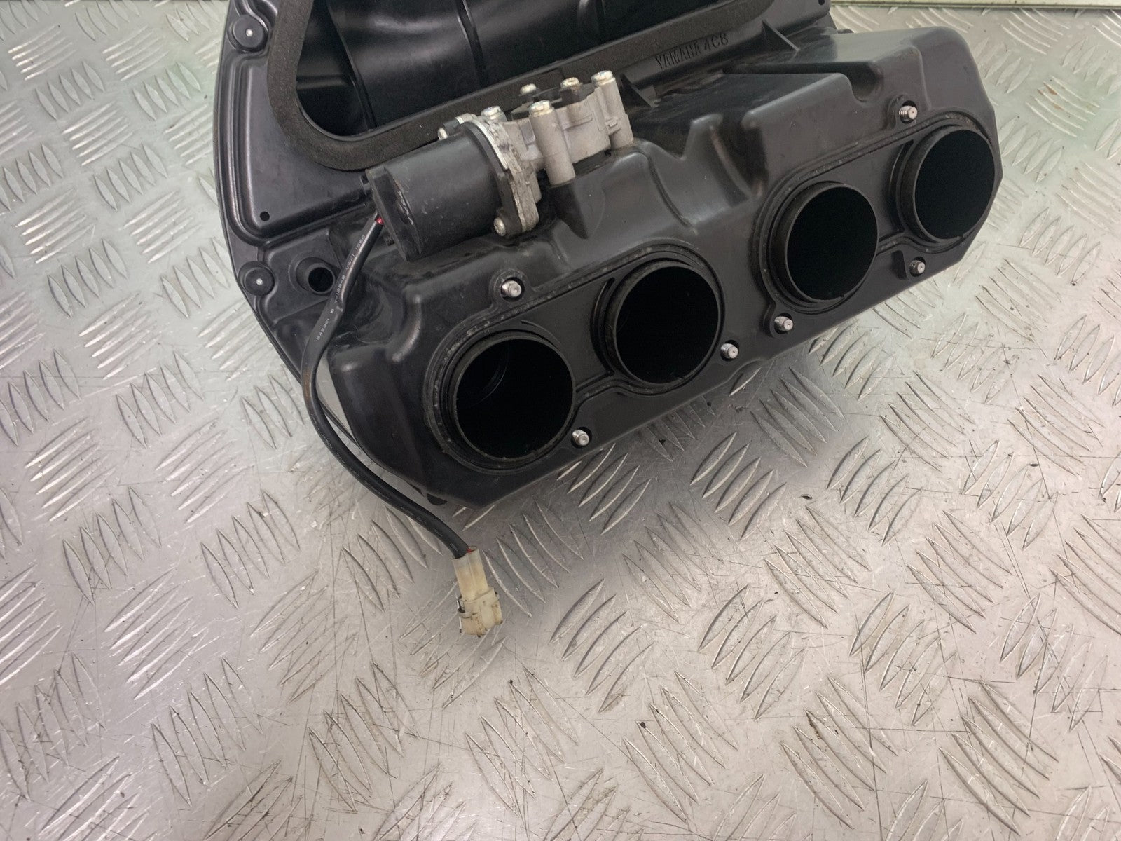 YAMAHA YZF R1 4C8 AIRBOX  YEAR 2007-2008 (CMB1237)