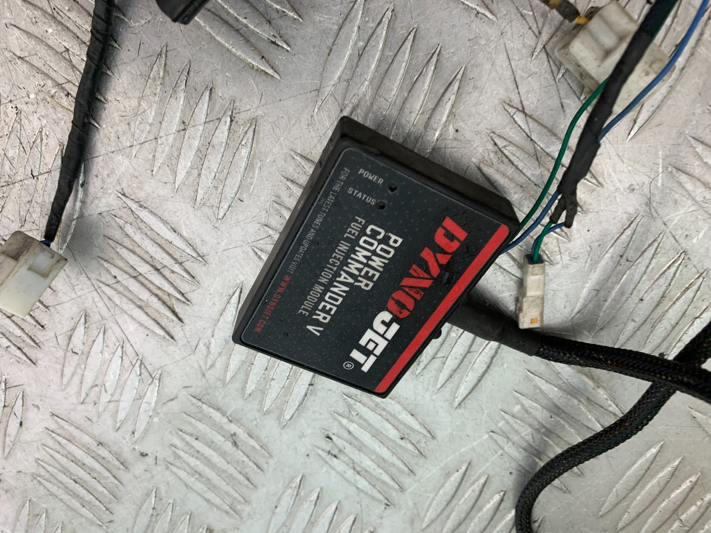 HONDA CBR1000 RR  QUICK SHIFER POWER COMMANDER YEAR 2008-2011 (CMB1330)