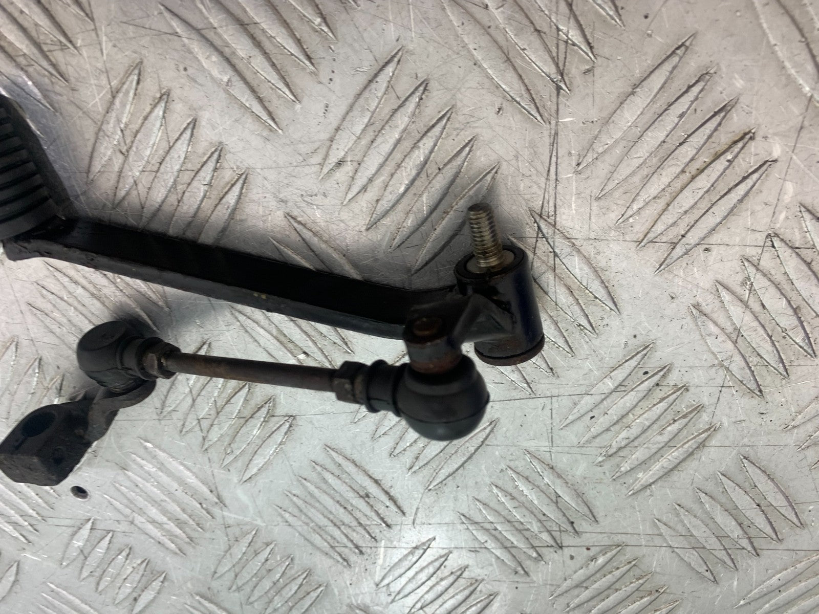 HONDA XL125 VARADERO GEAR LEVER  YEAR 2001-2006  (CMB1210)