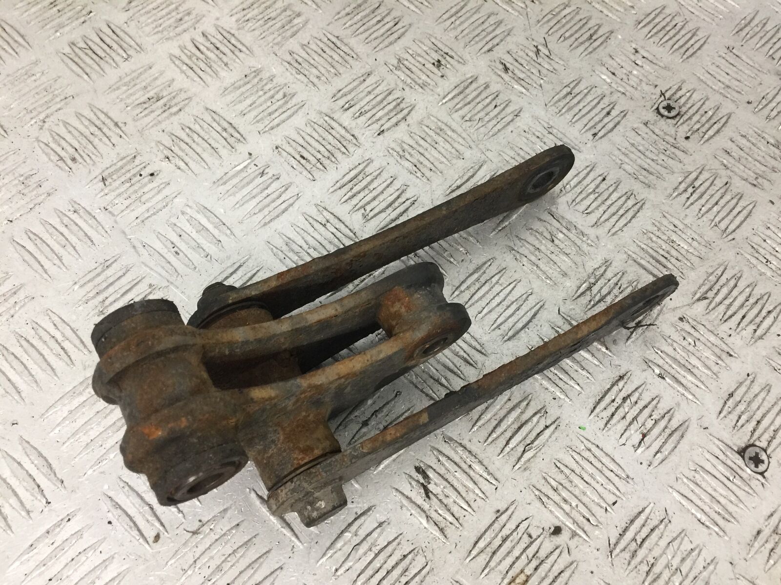 KAWASAKI NINJA 250 R EX250 REAR SHOCK LINKAGE  YEAR 2008  (STOCK 879)