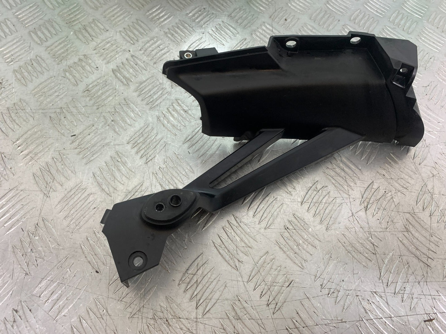 HONDA CBR1000 rr FIREBLADE RIGHT REAR INDICATOR MOUNT  2008-2011 (CMB1253)