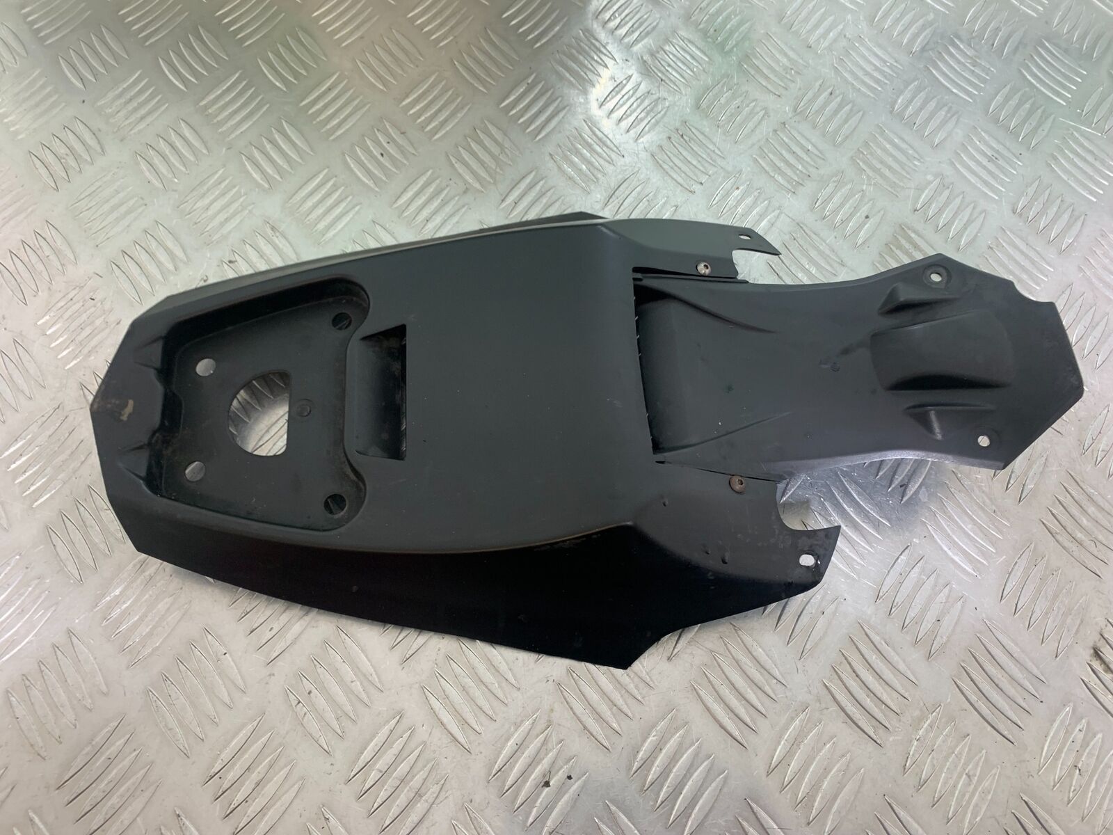 DUCATI STREETFIGHTER 848 UNDERTRAY  YEAR 2011-2016 (CMB1050)