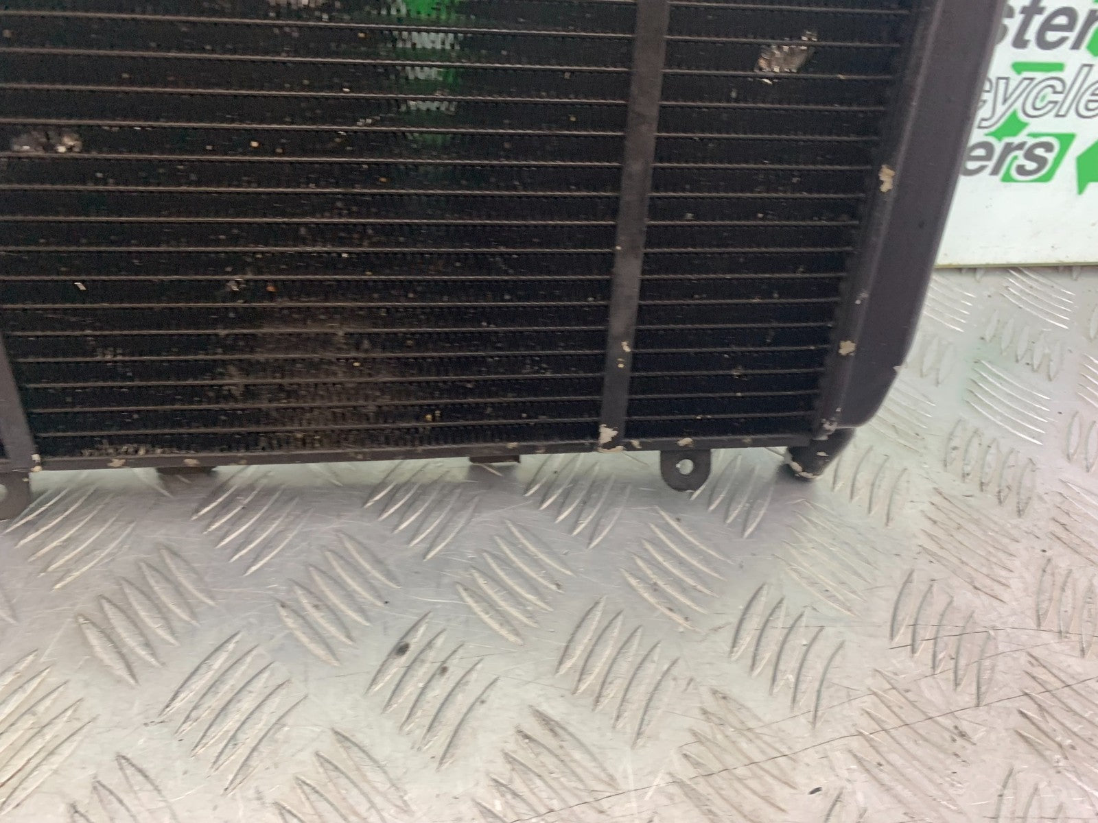 TRIUMPH 1050 SPRINT ST RADIATOR  2003-2011 (CMB1285)