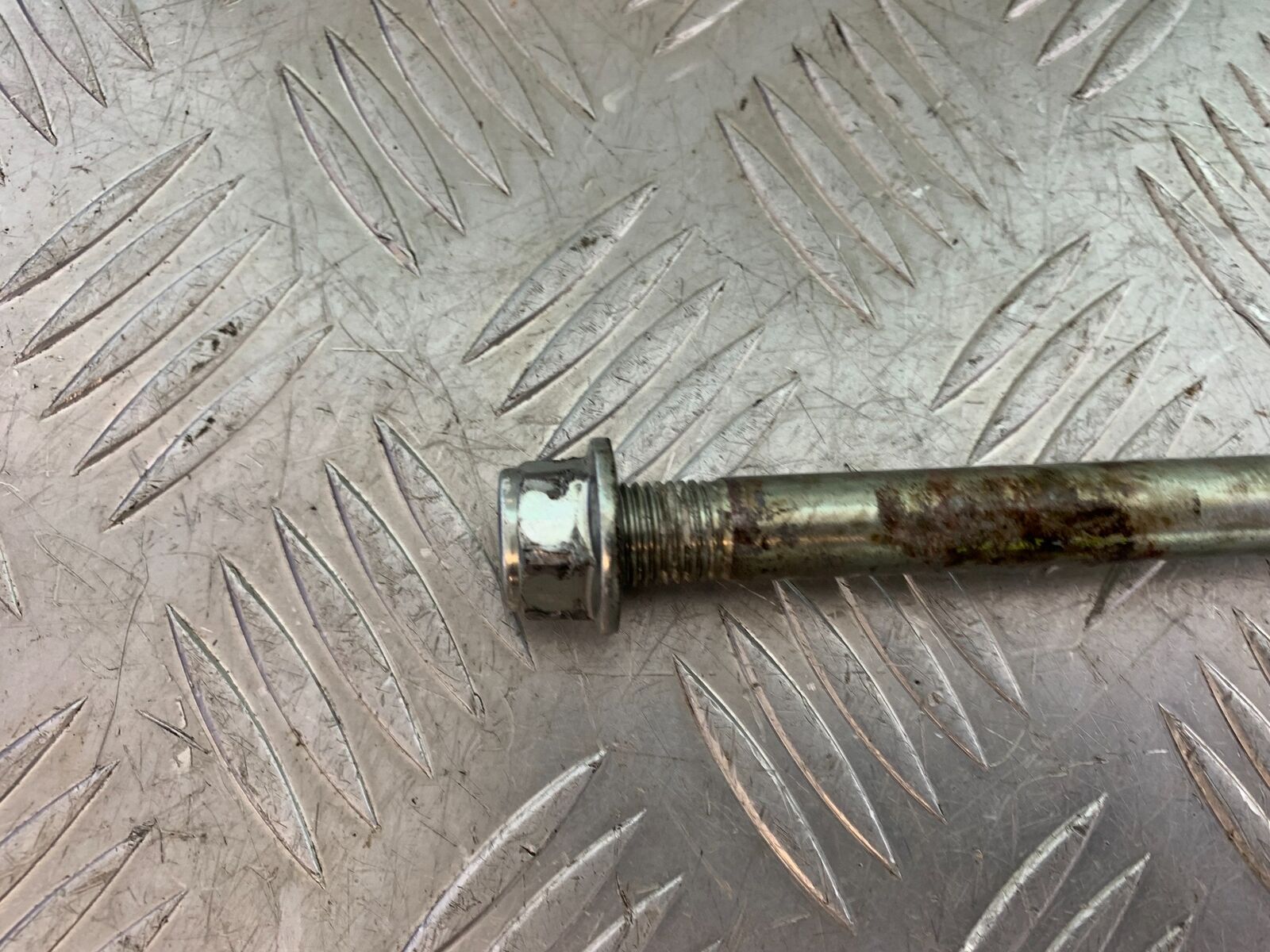 BENELLI BN125 BN 125 SWINGARM  SPINDLE  YEAR 2018-2021 (CMB1080)
