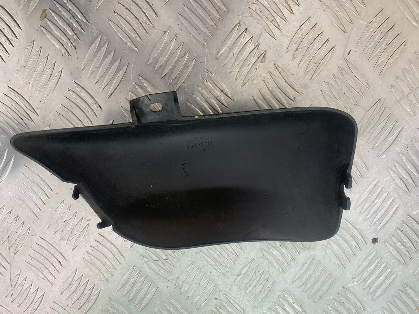 YAMAHA XV535 XV 535 VIRAGO LEFT SIDE PANEL   YEAR 1994-02 (CMB1044)