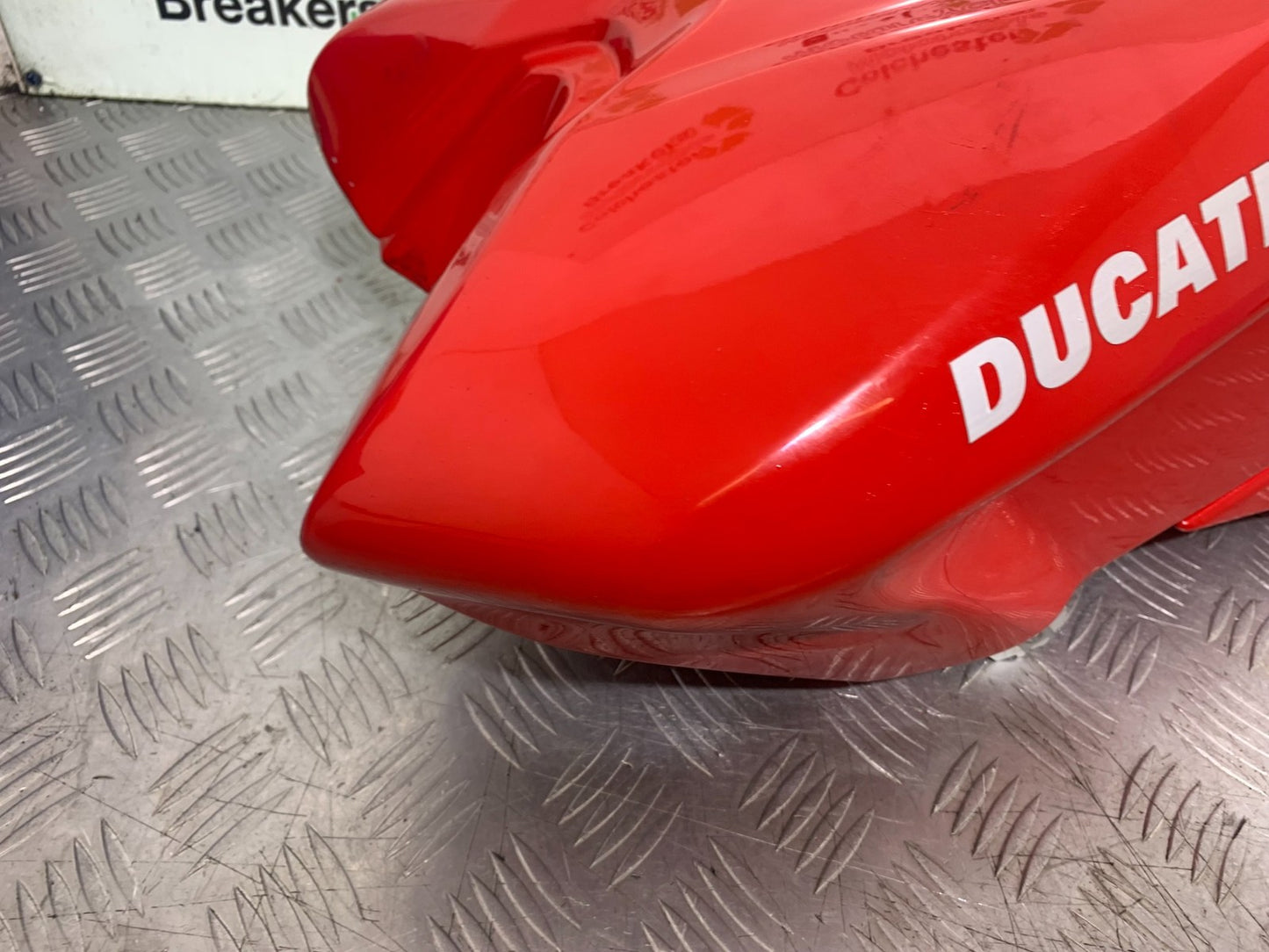 DUCATI 1198 S PETROL TANK  YEAR 2009-2011 (CMB1219)