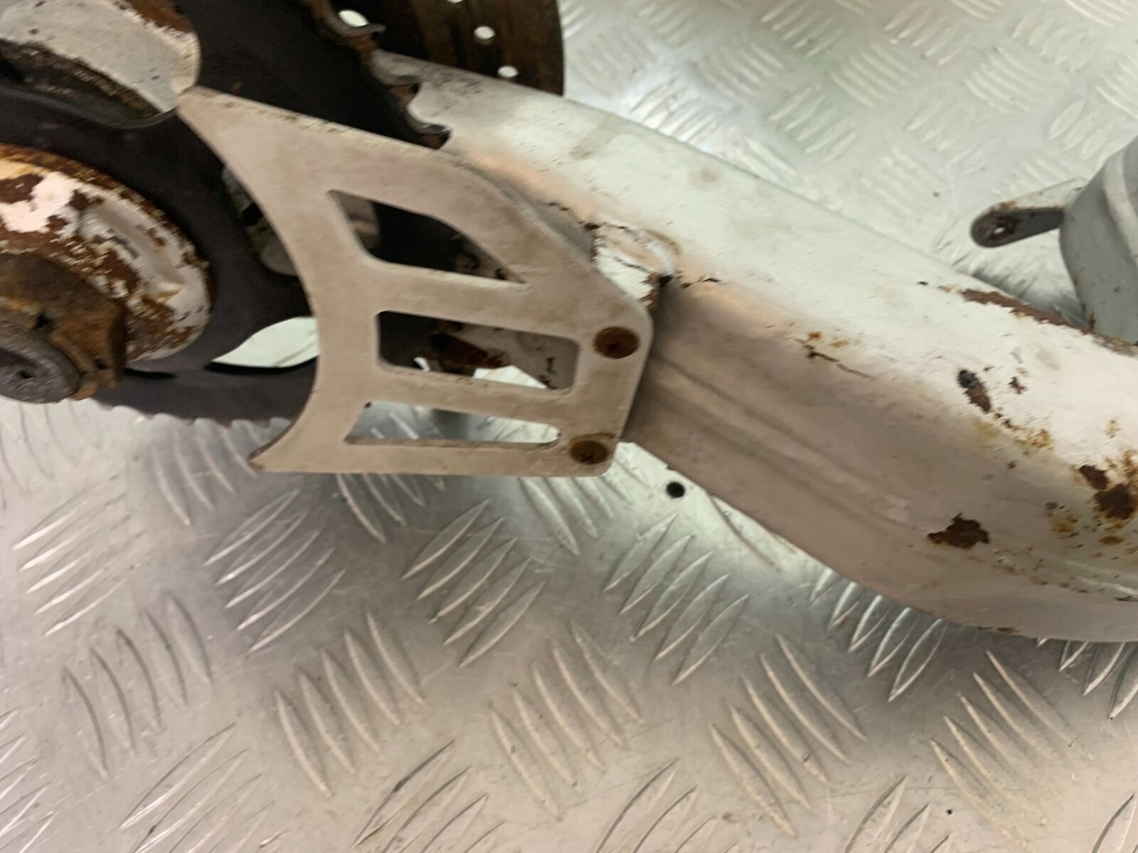 APRILIA RS50 RS 50 SWINGARM  YEAR 1996-1998 (CMB1132)