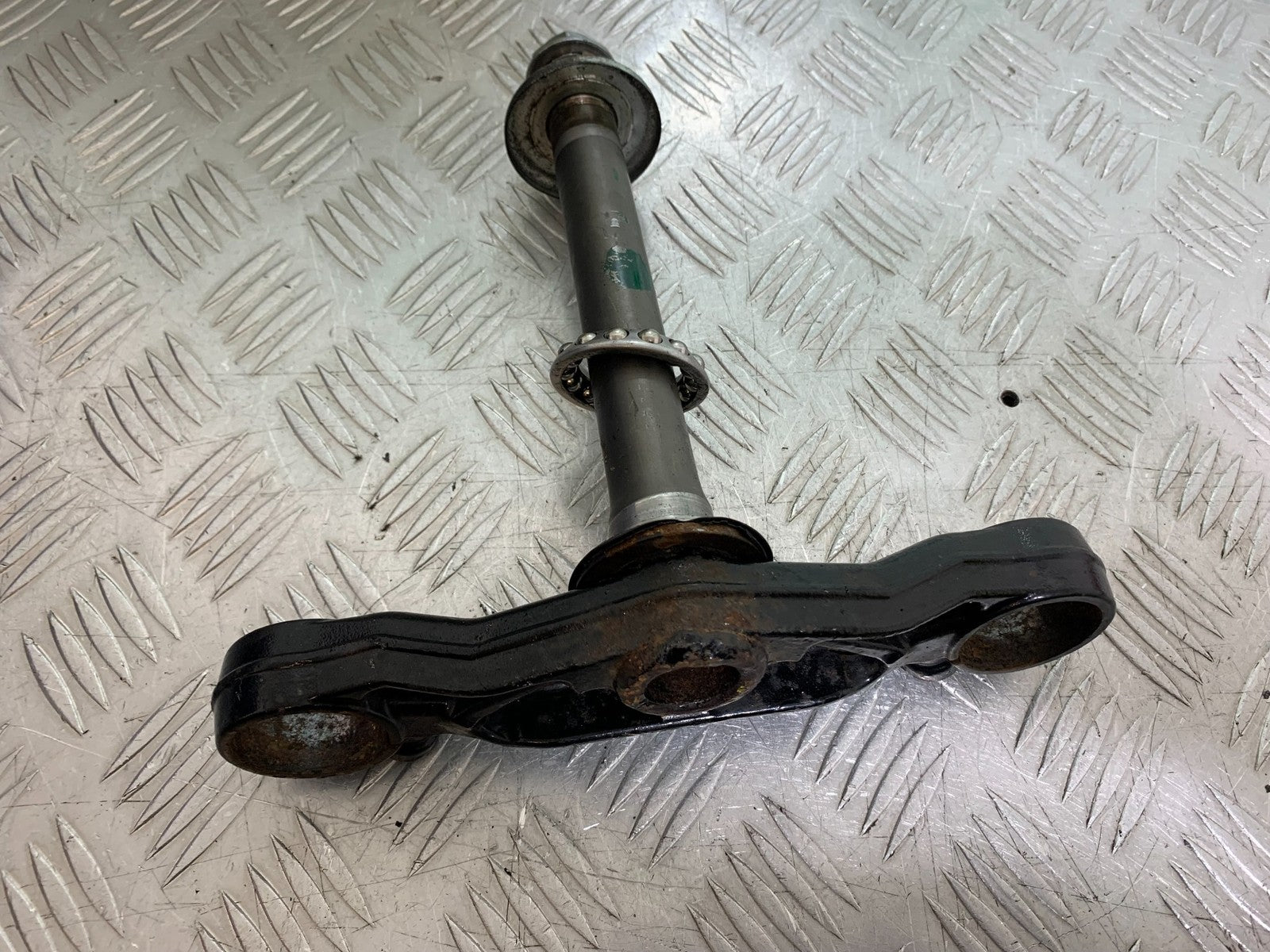 HONDA CBF500 CBF 500 BOTTOM YOKE  YEAR 2004-2008  (CMB1294)