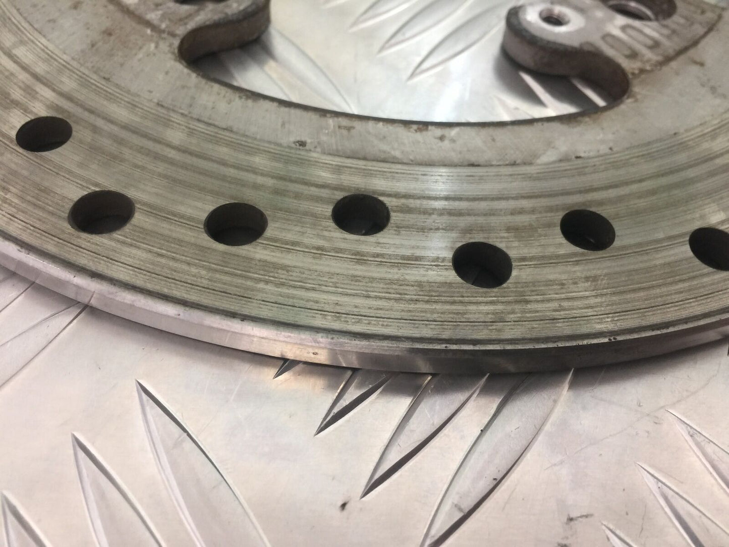 TRIUMPH TIGER 800 XRT REAR BRAKE DISC  YEAR 2015-2017  (STOCK 920)