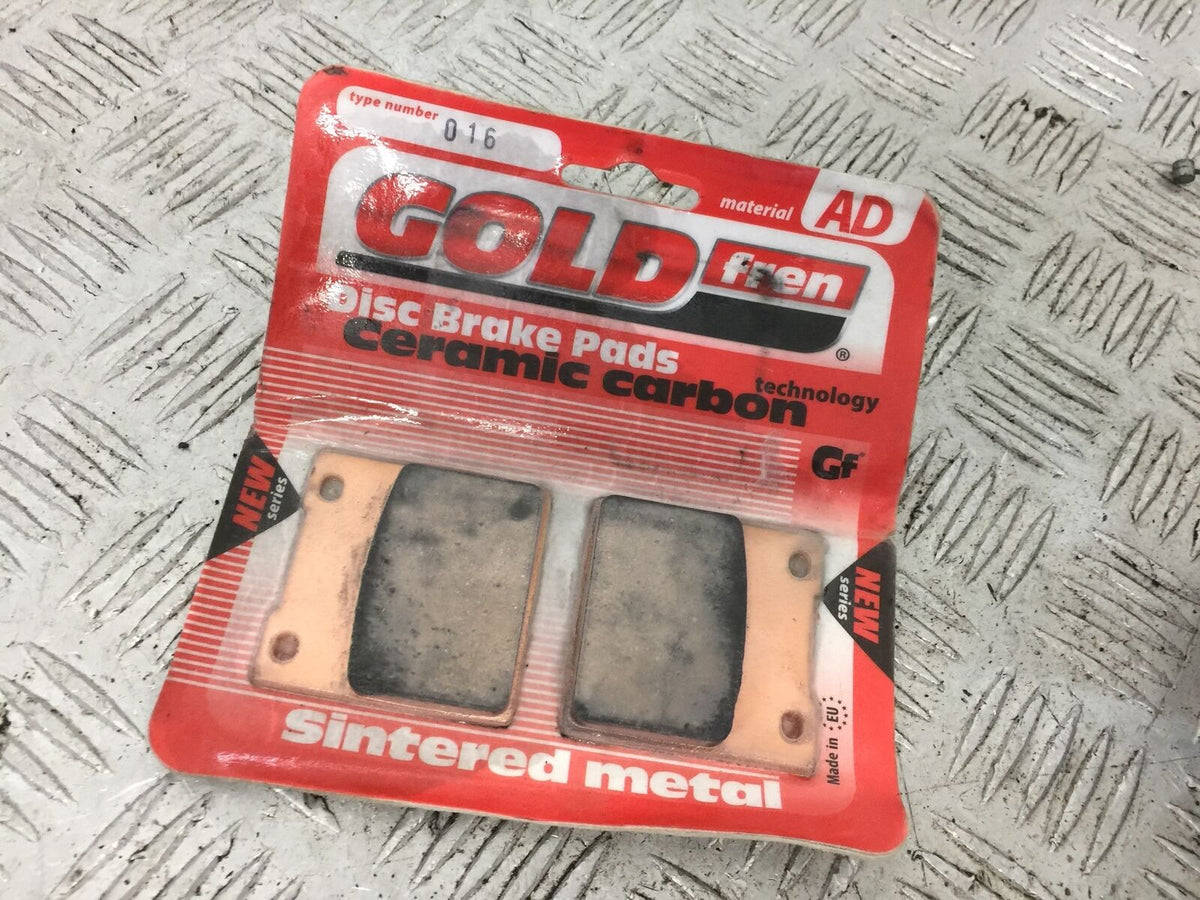 SUZUKI GSXR750 GSXR 750 SRAD REAR BRAKE PADS  YEAR 1999 (STOCK 880)