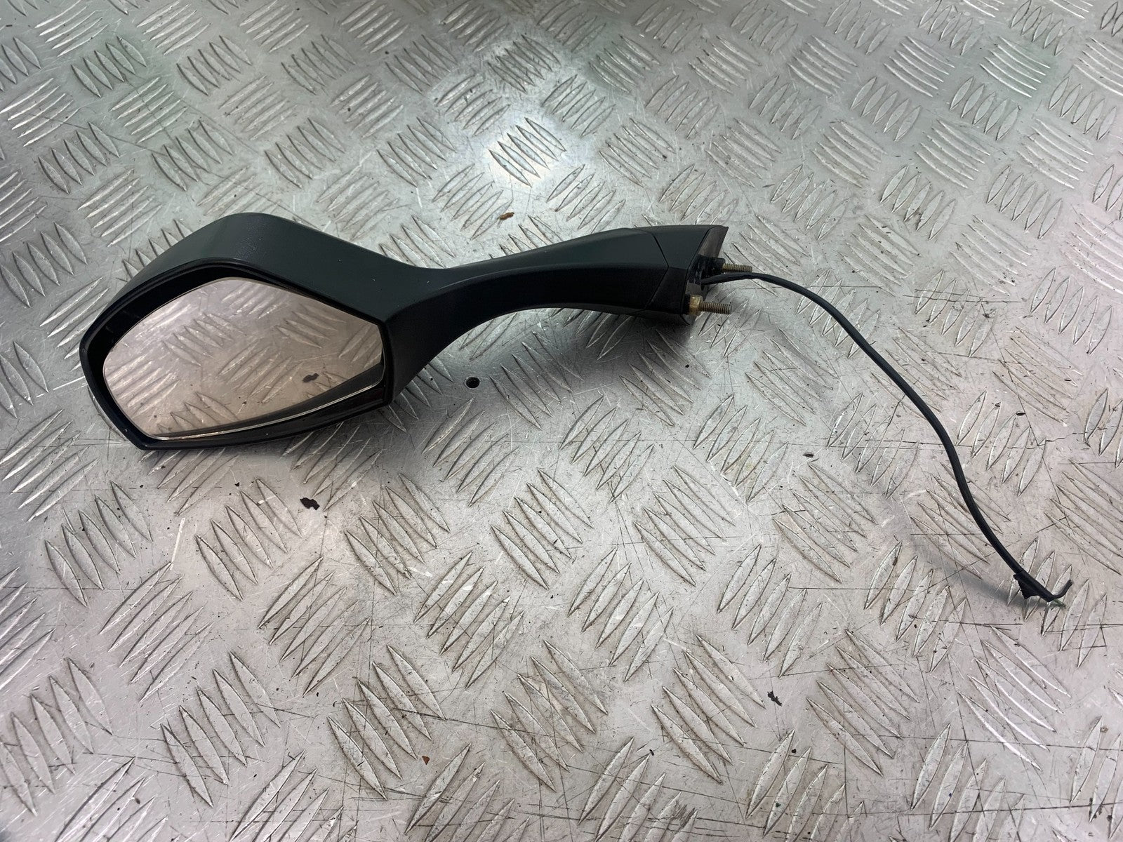 TRIUMPH 1050 SPRINT ST LEFT MIRROR   YEAR 2004-2007 (CMB1197)