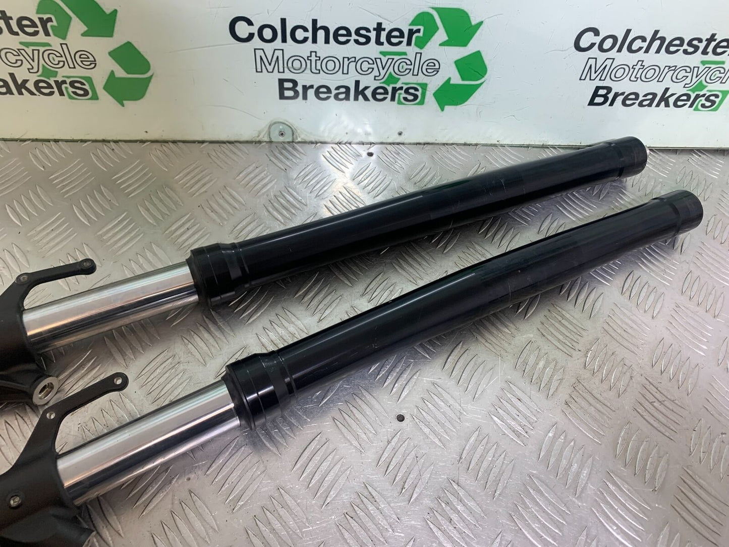YAMAHA XSR900 XSR 900 FORKS  YEAR 2021-2022 (CMB1073)
