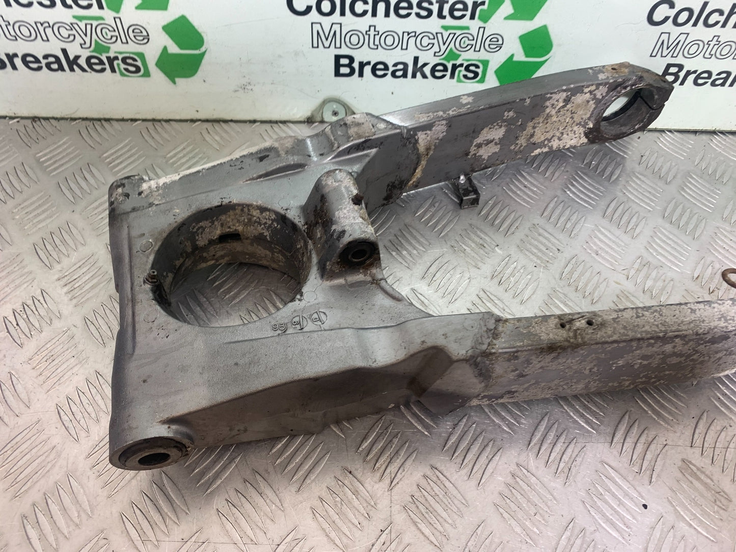KAWASAKI ZZR1100 D SWINGARM  YEAR 1993-2001 (CMB1164)