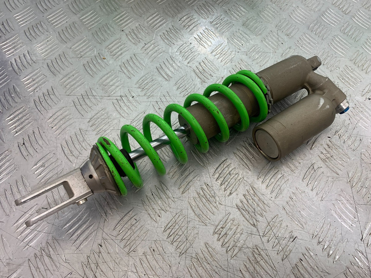 KAWASAKI KXF450 KXF 450 REAR SHOCK  YEAR 2013 CMB1217)