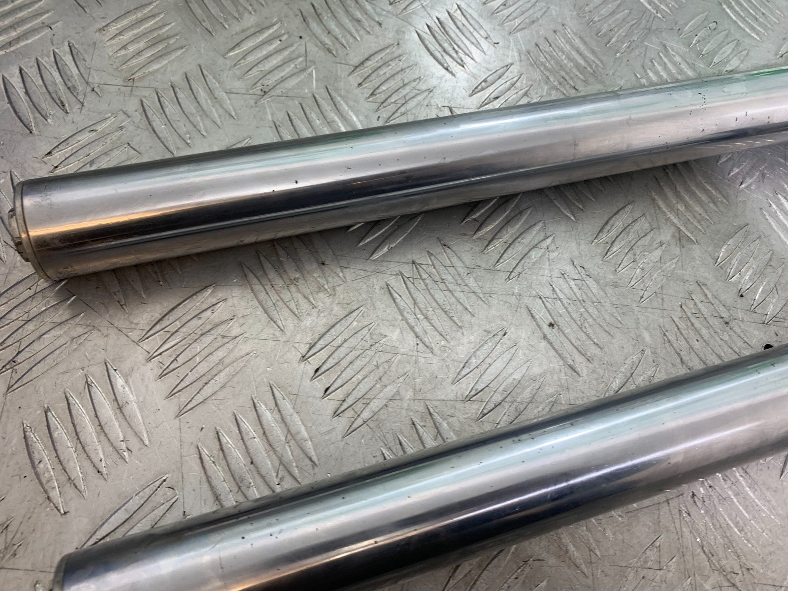 TRIUMPH TROPHY 900 FORKS  YEAR 1991-95 (CMB1251)