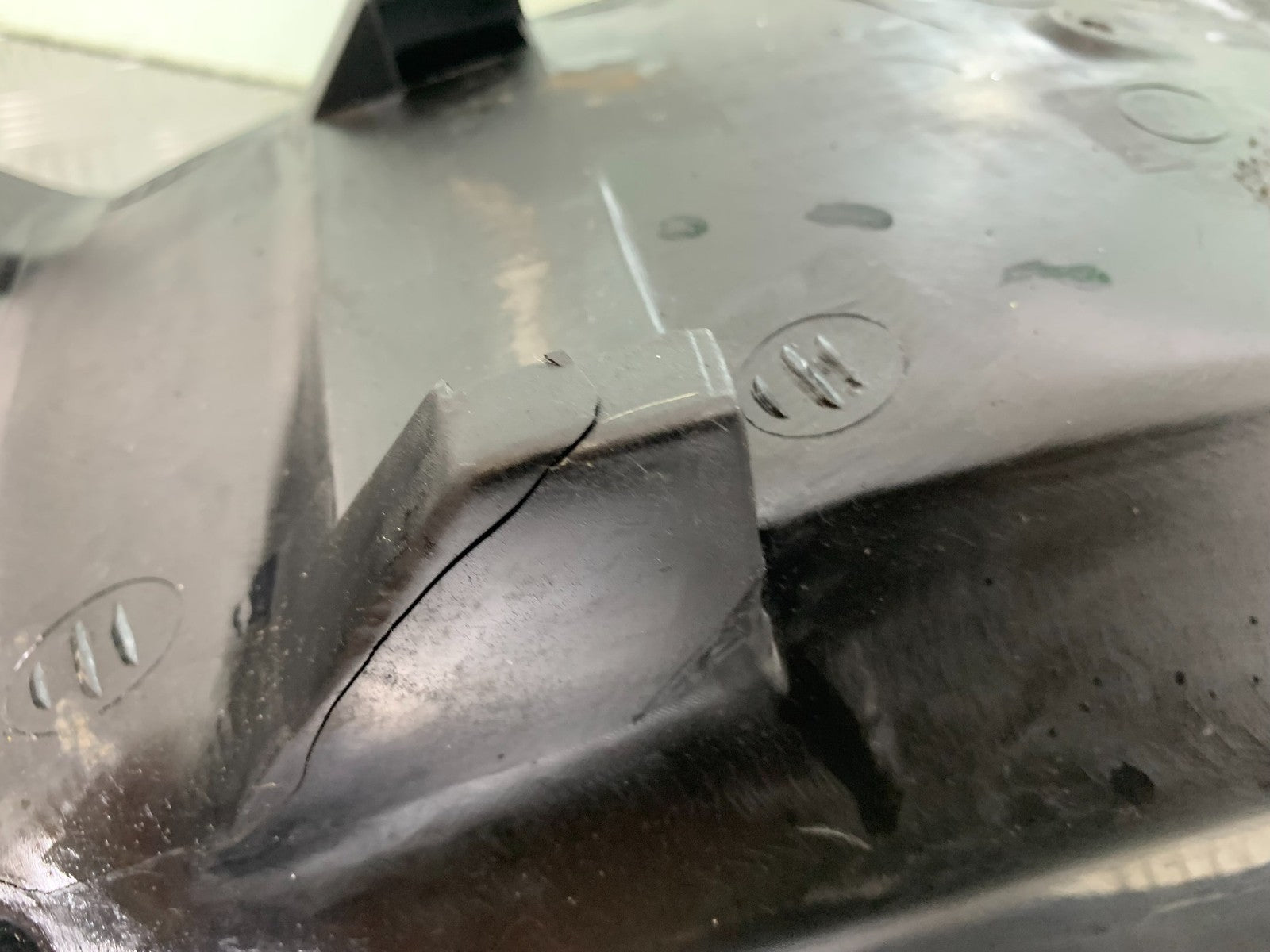 KAWASAKI ZZR1100 D REAR MUDGUARD  YEAR 1993-2001 (CMB1189)