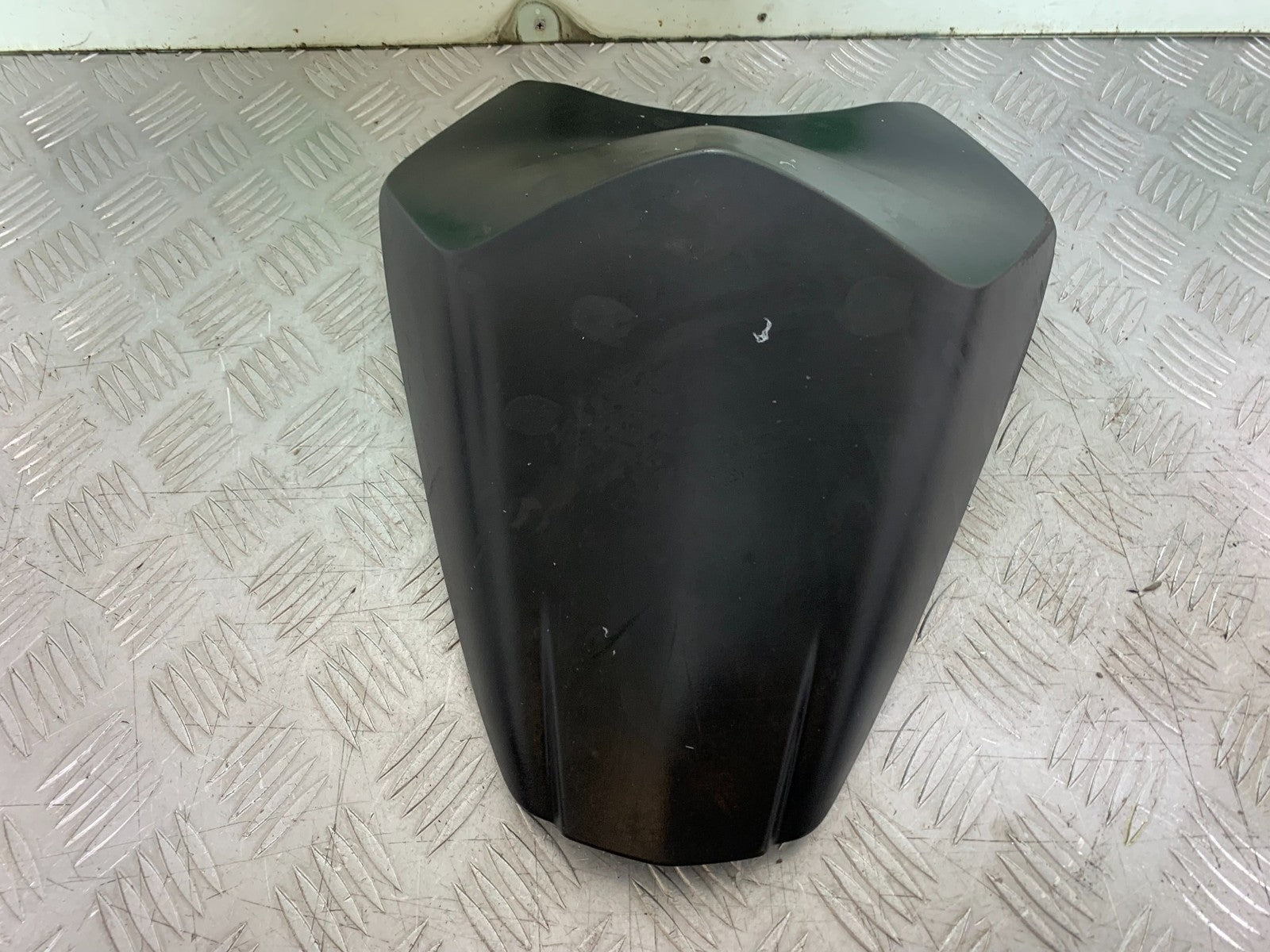 KTM RC125 RC 125 REAR SEAT  YEAR 2017-2022 (CMB 1244)