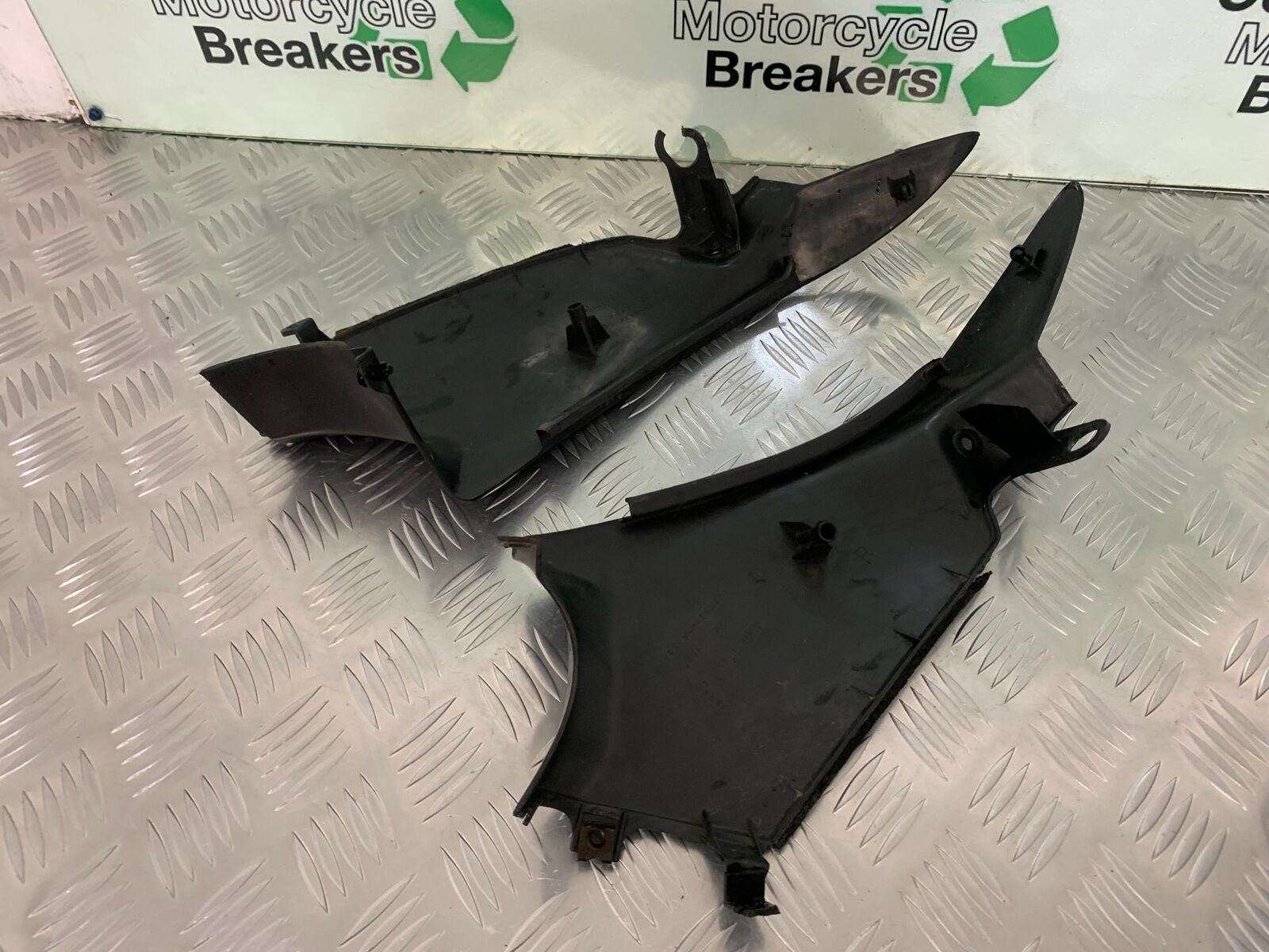 HONDA CBR1100 BLACKBIRD LEFT AND RIGHT SIDE  INFILLS YEAR 1996-1998 (STOCK 936)